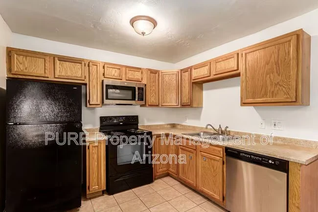 568 N Center St Mesa, AZ 85201 photo 3