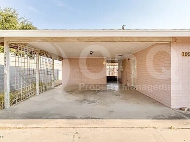 1955 E 1st Ave Mesa, AZ 85204 photo 3