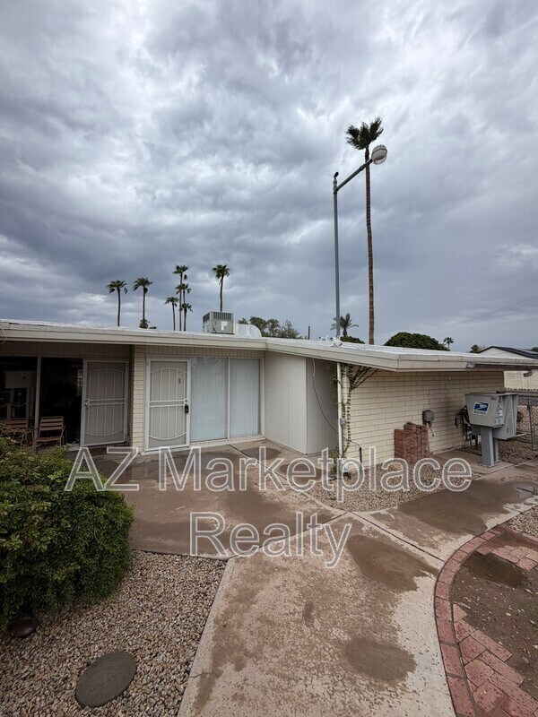 2614 N 46th St photo 2