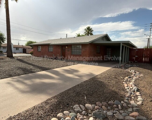 2246 W Mulberry Dr Phoenix, AZ 85015 photo 3