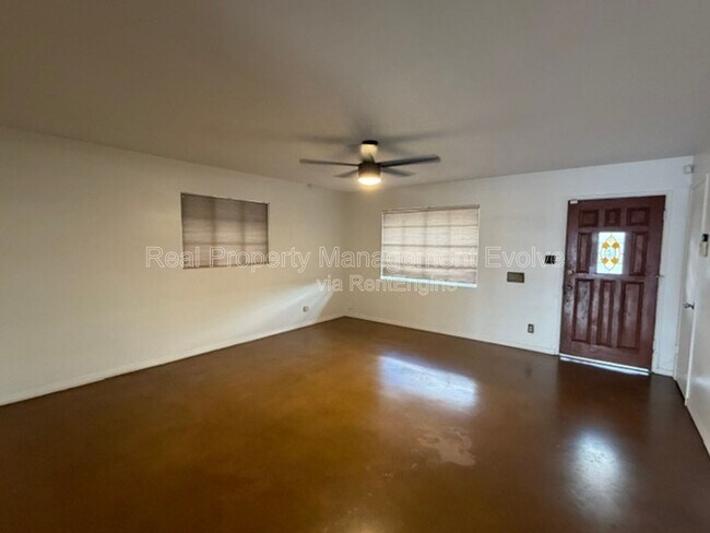2246 W Mulberry Dr Phoenix, AZ 85015 photo 4