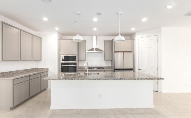 13573 W Shifting Sands Dr PEORIA, AZ 85383 photo 3