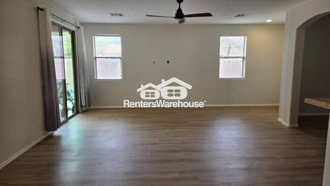 9609 N 181st Ln Waddell, AZ 85355 photo 3