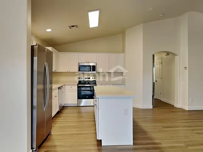 12821 W Myer Ln El Mirage, AZ 85335 photo 3