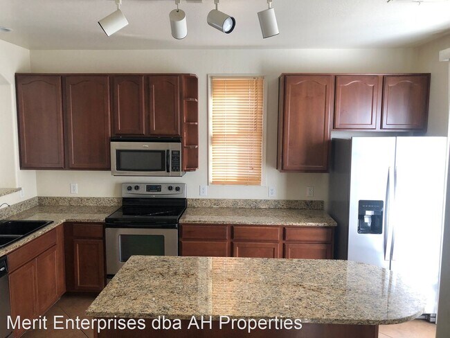 2792 S Bahama Dr Gilbert, AZ 85295 photo 3