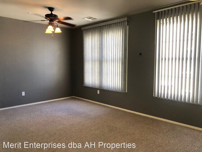 2792 S Bahama Dr Gilbert, AZ 85295 photo 2