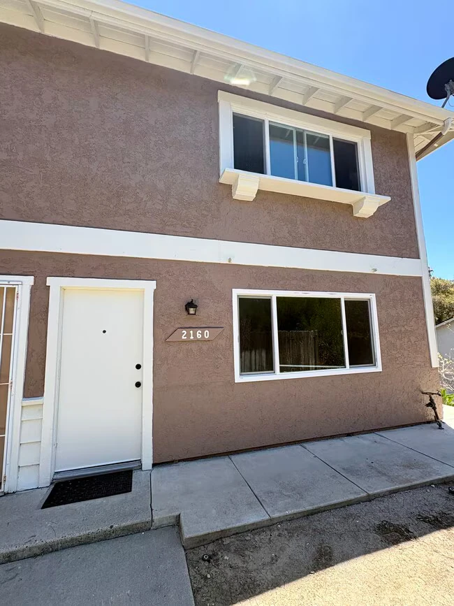 2160 Via Robles Oceanside, CA 92054 photo 2