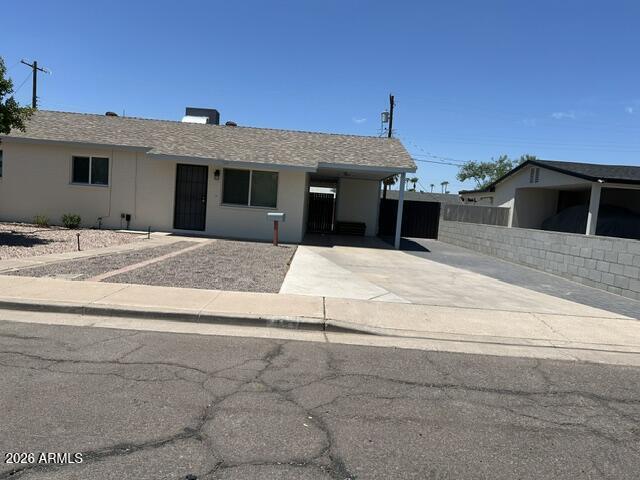 744 S Jones