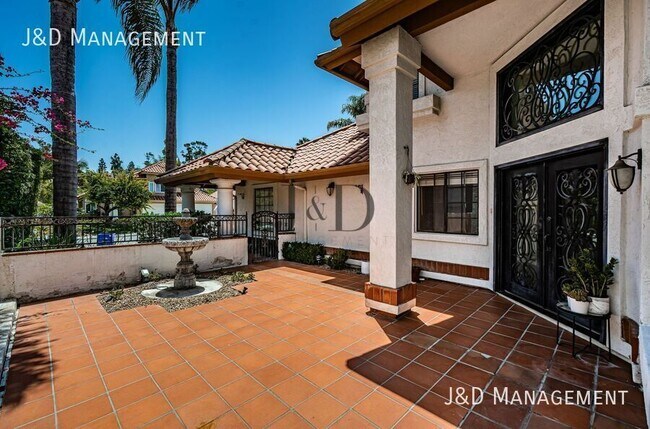 12186 Avenida Consentido San Diego, CA 92128