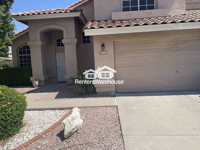 7423 W Via Montoya Dr Glendale, AZ 85310 photo 3