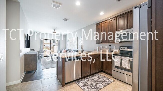 2511 W Queen Creek Rd Chandler, AZ 85248 photo 3