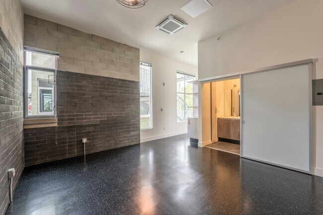 1932 Kearney Ave San Diego, CA 92113 photo 5