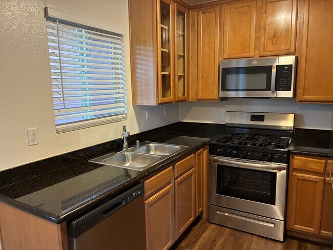 526 Calle Montecito Oceanside, CA 92057 photo 4