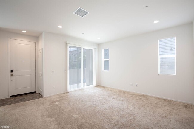 31405 Calle Luna Temecula, CA 92592 photo 5