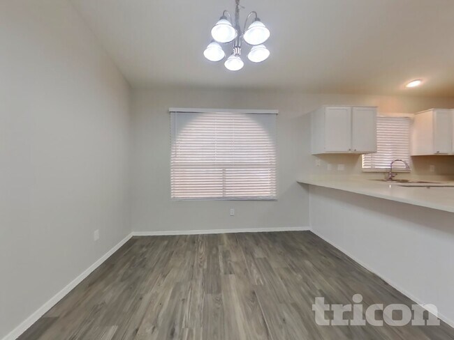 8961 W Kathleen Rd Peoria, AZ 85382 photo 3