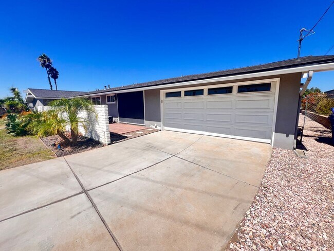 9320 Monona Dr La Mesa, CA 91942 photo 2