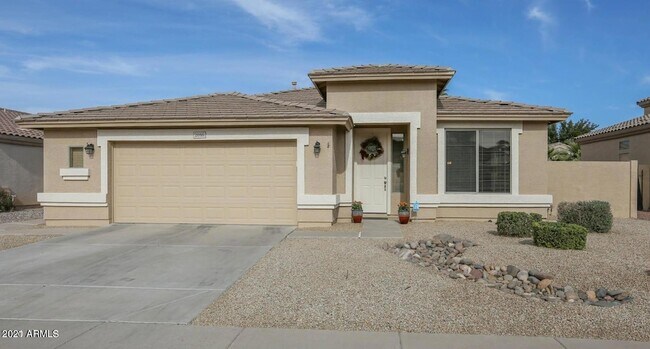 2056 E Riviera Dr photo 2