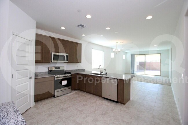 32470 N 122nd Ln Peoria, AZ 85383 photo 3