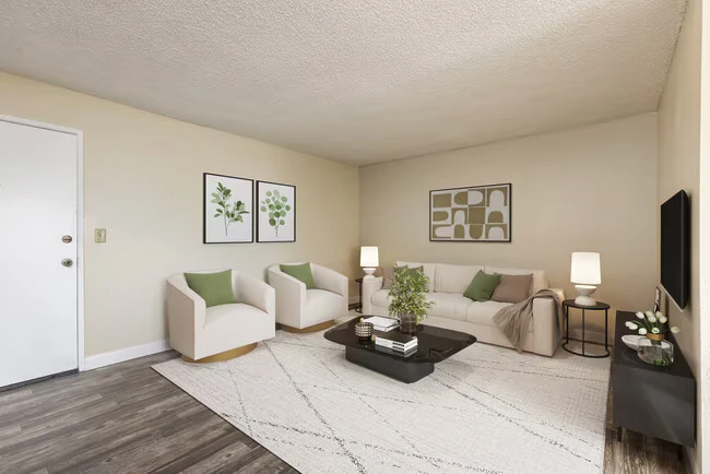 Alderwood photo 3
