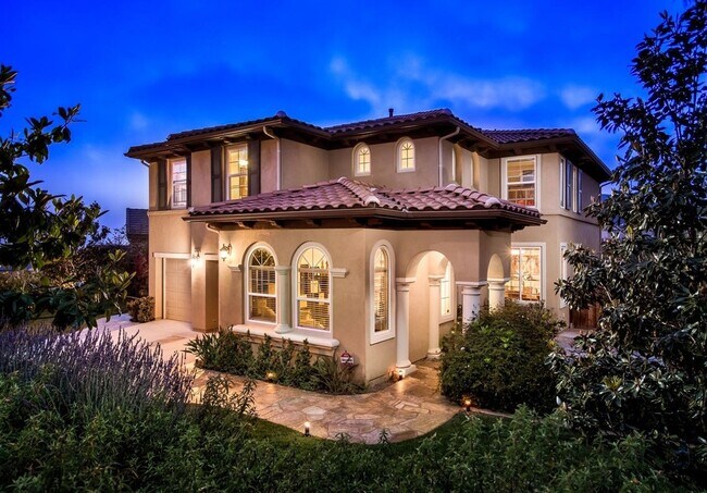 801 Luminara Way San Marcos, CA 92078 photo 2