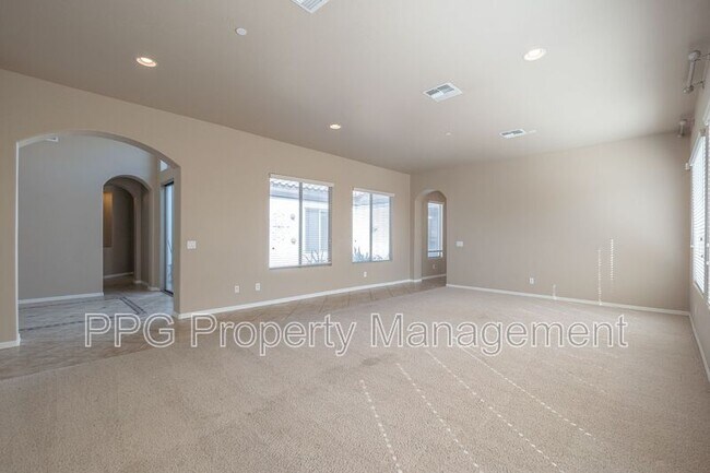 696 W Mesquite Ln Litchfield Park, AZ 85340 photo 5