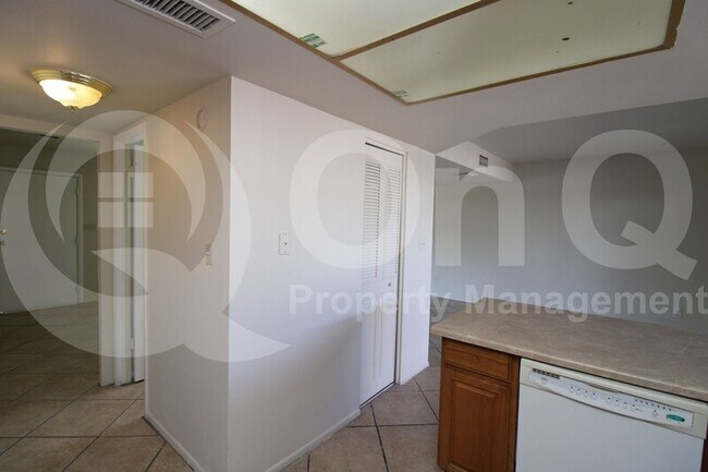 2607 W Wolf St Phoenix, AZ 85017 photo 3