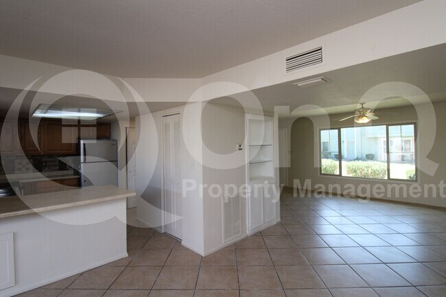 2607 W Wolf St Phoenix, AZ 85017 photo 4