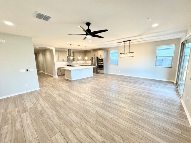 16049 W Alameda Rd Surprise, AZ 85387 photo 2