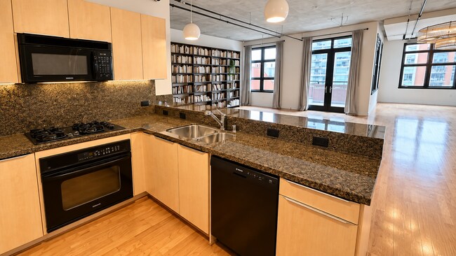 877 Island Ave San Diego, CA 92101 photo 4