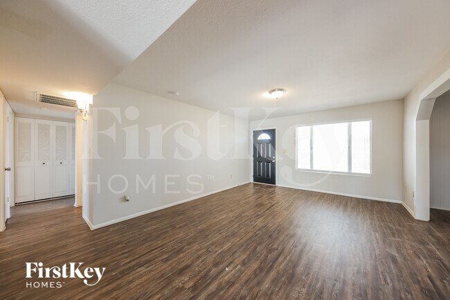 7232 W Brown St Peoria, AZ 85345 photo 3