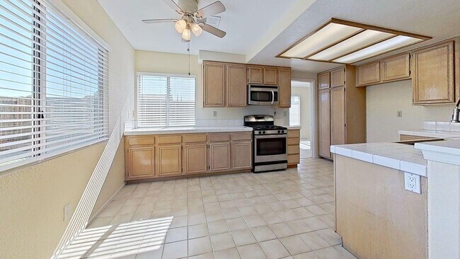 40114 Palma Vista St Murrieta, CA 92562 photo 3