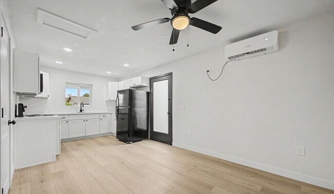 3302 W Pierson St Phoenix, AZ 85017 photo 2
