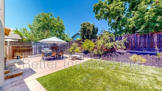 5366 El Mercado Pkwy photo 5