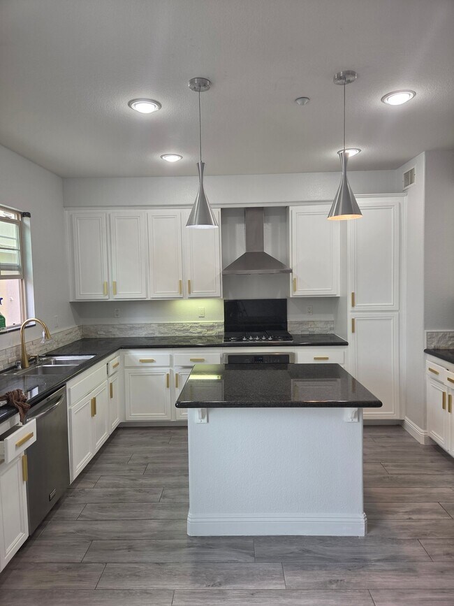 2289 Huntington Point Rd Chula Vista, CA 91914 photo 2