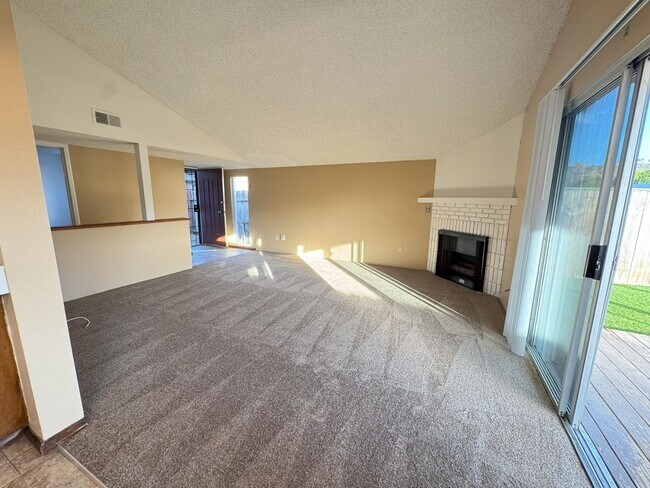141 Christen Way San Marcos, CA 92069 photo 3