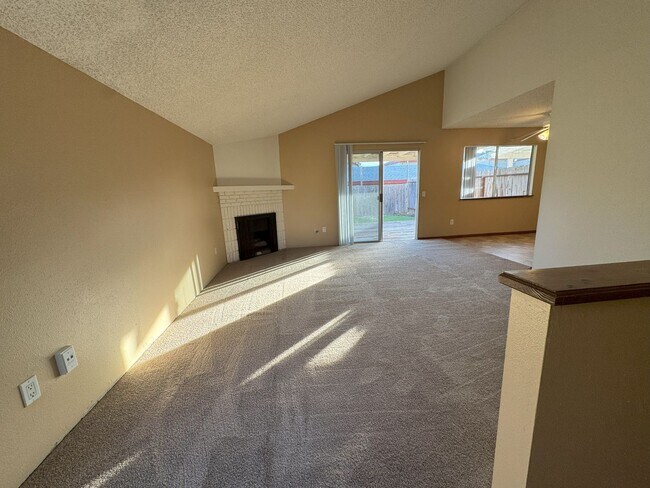 141 Christen Way San Marcos, CA 92069 photo 4