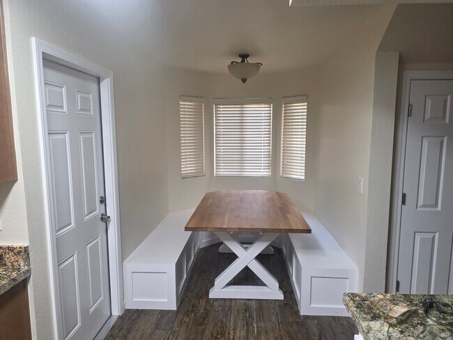 19009 N 6th St Phoenix, AZ 85024