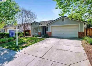 509 Saddleback Cir Livermore, CA 94551 photo 2
