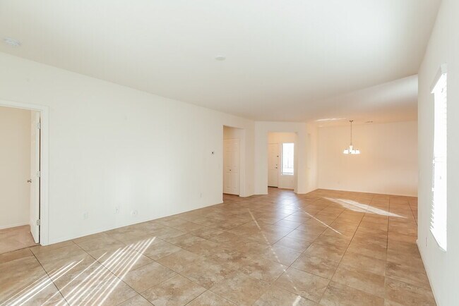 4945 W Fawn Dr Phoenix, AZ 85339 photo 5