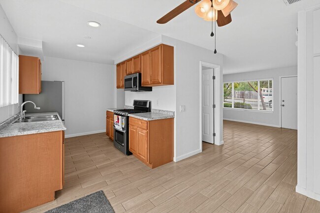 3685 Water Way Oceanside, CA 92056 photo 4
