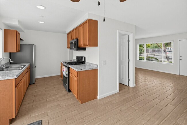 3685 Water Way Oceanside, CA 92056 photo 3