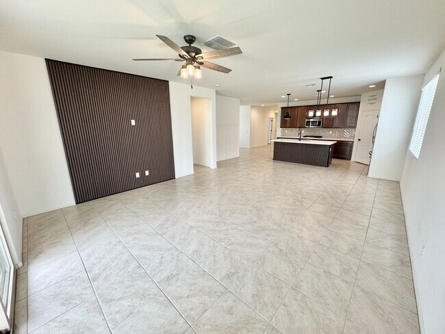 5748 N 194th Ave Litchfield Park, AZ 85340 photo 2