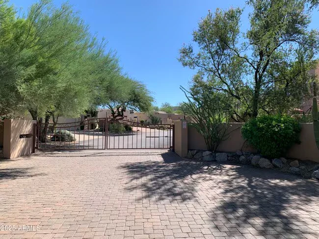 38065 N Cave Creek Rd Cave Creek, AZ 85331 photo 2