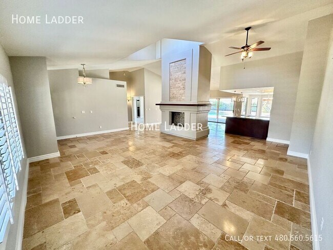 10570 E San Salvador Dr Scottsdale, AZ 85258 photo 2