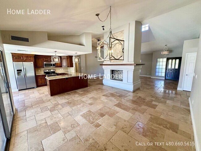 10570 E San Salvador Dr Scottsdale, AZ 85258 photo 4