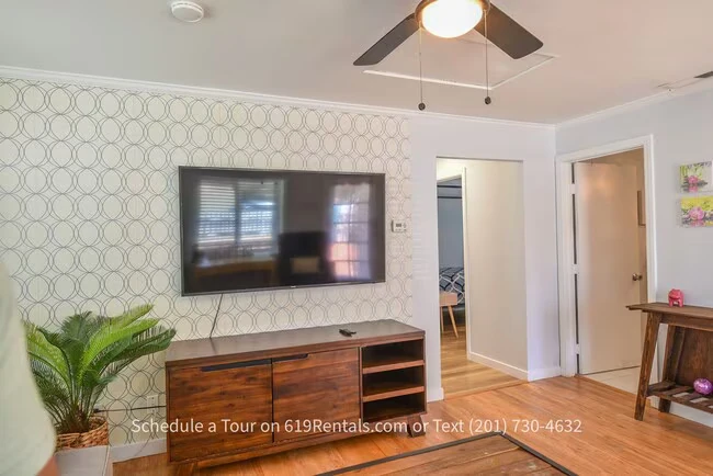 7263 Mohawk St San Diego, CA 92115 photo 4
