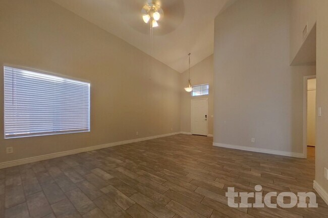 1447 S 231st Ln Buckeye, AZ 85326 photo 3