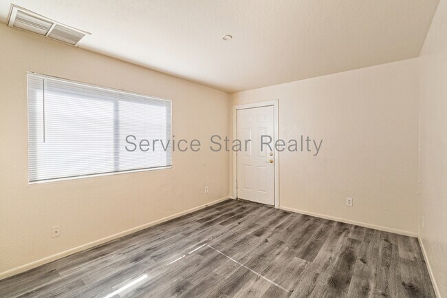 2222 E Pueblo Ave Phoenix, AZ 85040 photo 3