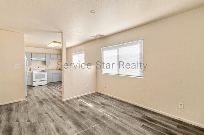 2222 E Pueblo Ave Phoenix, AZ 85040 photo 4