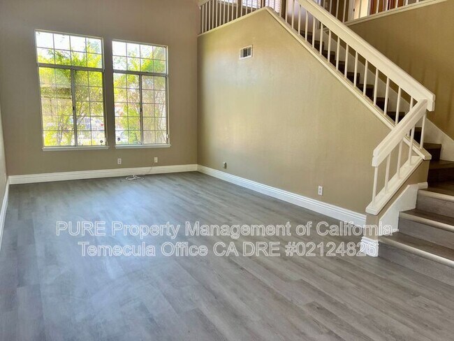 40093 Ave Venida Murrieta, CA 92562 photo 2